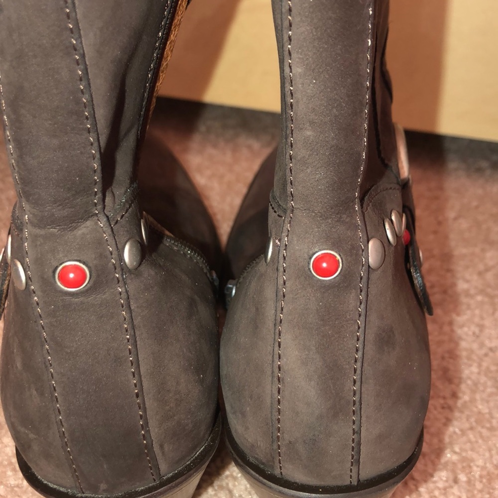 Suede Boot With Studs Matching Purse - image 4